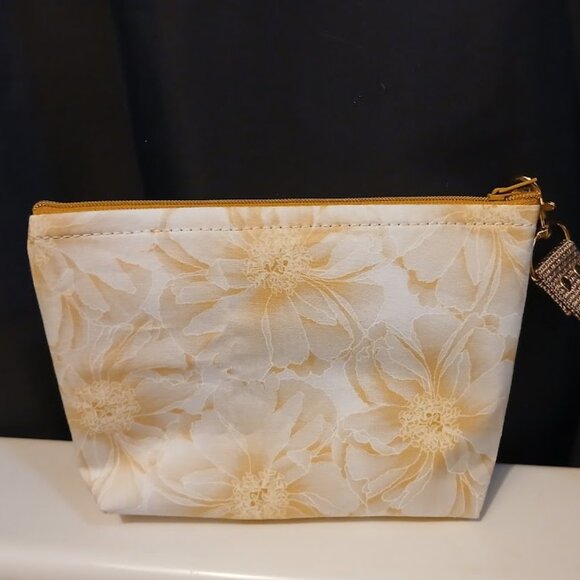 New Clutch Wristlet Bag Floral Roses Gold Tan White Pouch cosmetics case - Picture 2 of 4